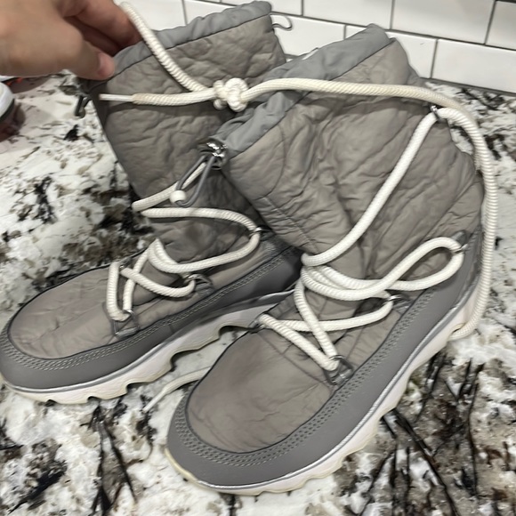 Sorel kinetic boots - Picture 2 of 6